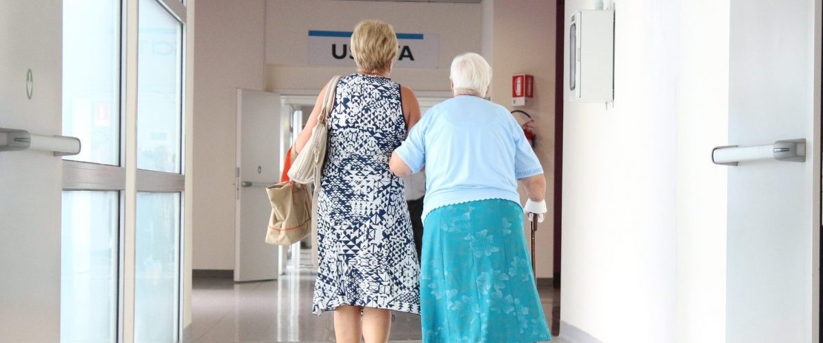 acompanhamento-medico-na-terceira-idade